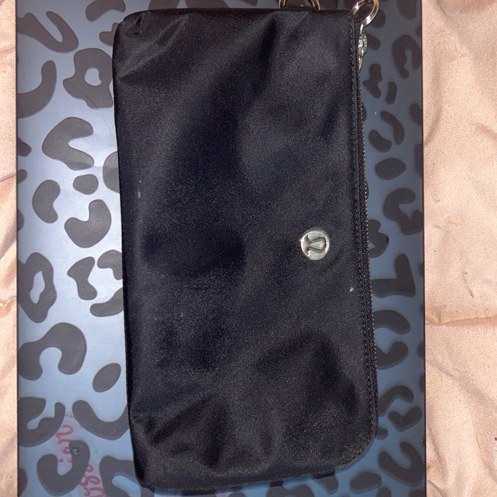Lululemon wallet
